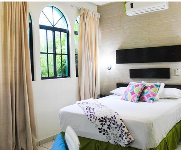 Villa del Angel Hotel San Salvador Buitenkant foto